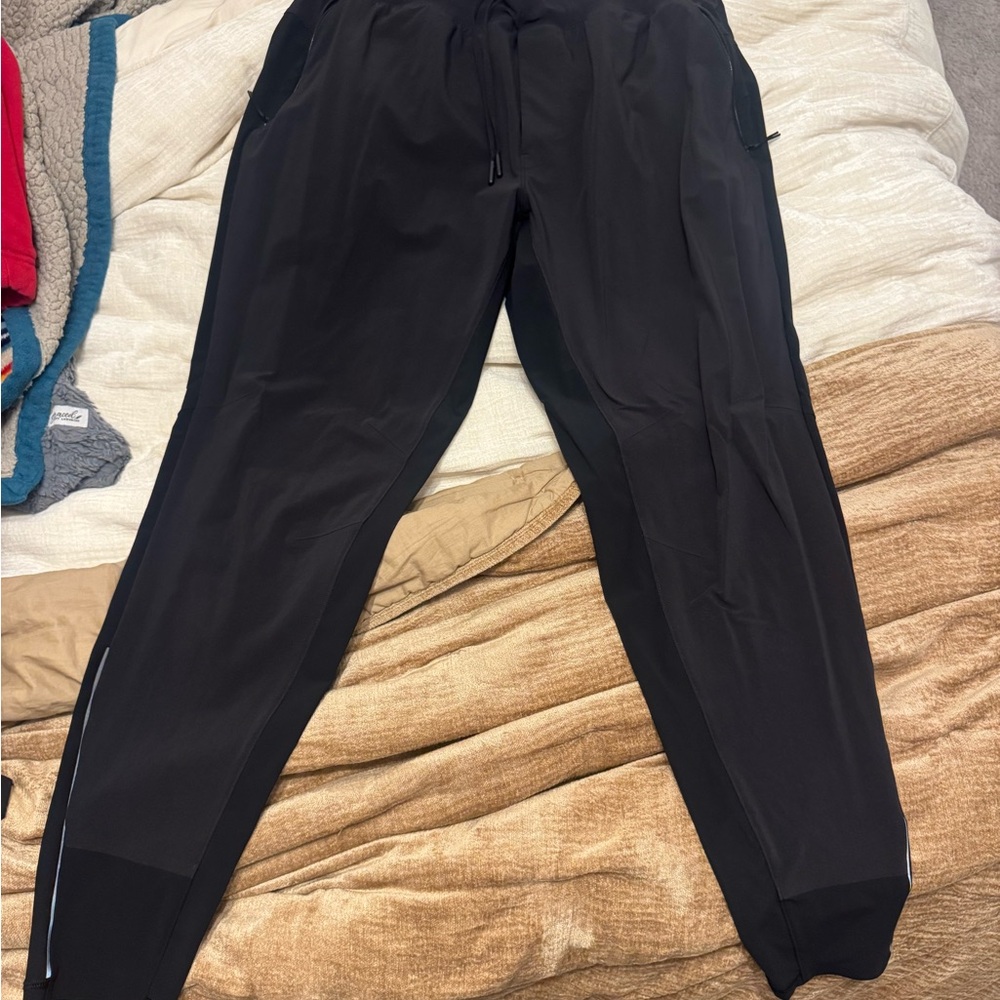 lululemon athletica Men's Black Joggers surge hybrid joggers